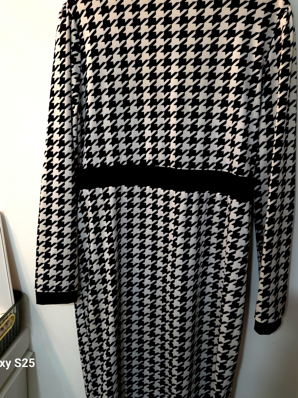 Chic Black & White Houndstooth Midi Dress Size XL (Fits like 12-14) Long Sleeve - Picture 8 of 9
